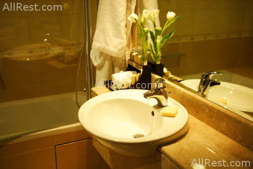 Emirates Marina Hotel & Residence 9